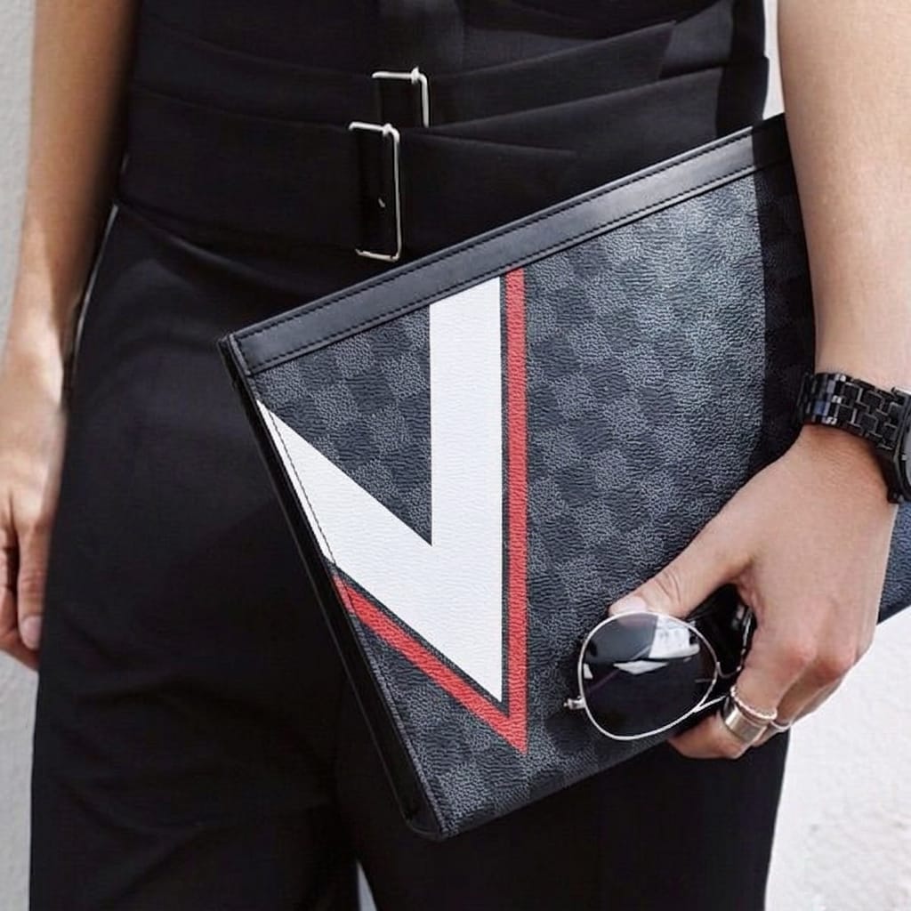Classic Ebene Checkered Zip-Around Pouch – Luxury Unisex Utility Clutch